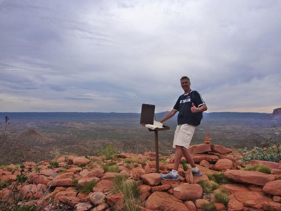 Aber auch hier erreichten wir den Gipfel, da darf der Eintrag ins Gipfelbuch nicht fehlen