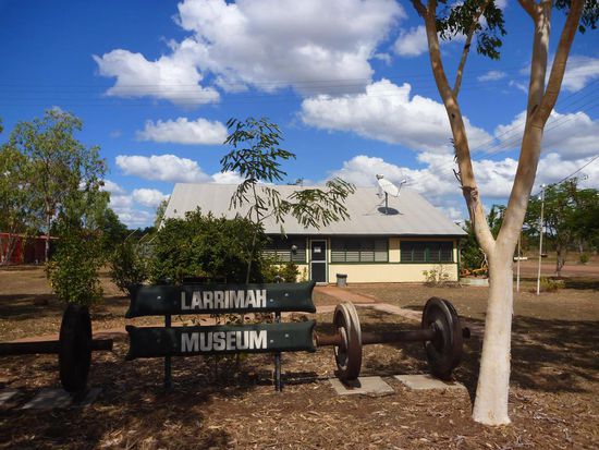 Das kleine Museum von Larrimah, dort kann man unter anderem noch Telefonanlagen aus dem 2. Weltkrieg anschauen