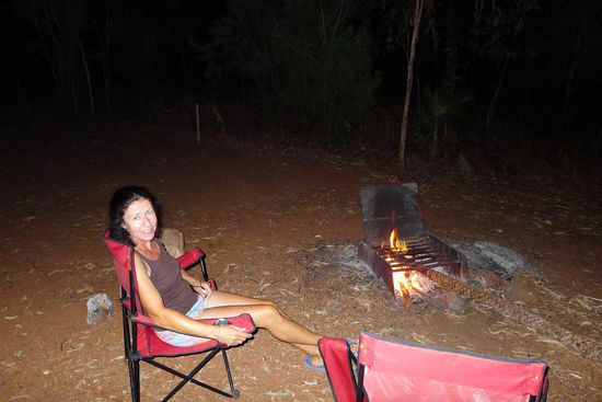 Und abends ein Feuerchen, dieses Mal ein Feuer nicht nötig zum Wärmen, sondern einfach aus Spass