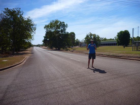 Die Hauptstrasse von Pine Creek. Wo ist noch gleich das Fest?????