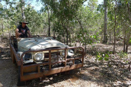 An der Ranger Station war zwar kein Ranger, dafür die Überreste eines alten Geländewagens. Da kann "mann" ja nicht vorbeigehen