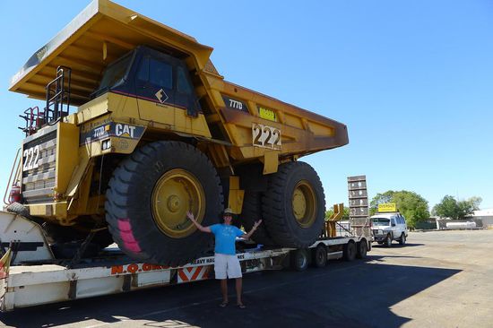 Und wieder spannend: ein riesiges Minen - Fahrzeug