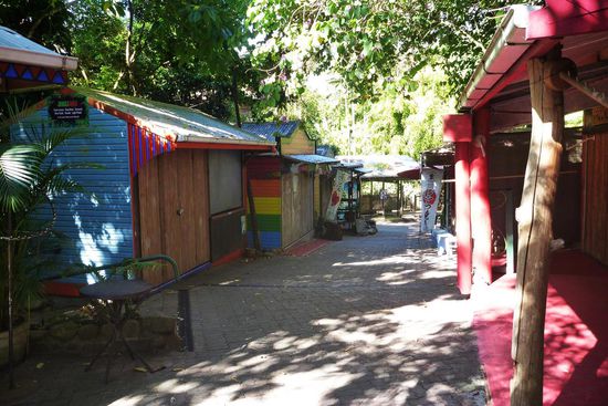 Der bekannte Hippie-Markt war schon geschlossen, wenn der letzte Touristenzug abgefahren ist, passiert hier nicht mehr viel