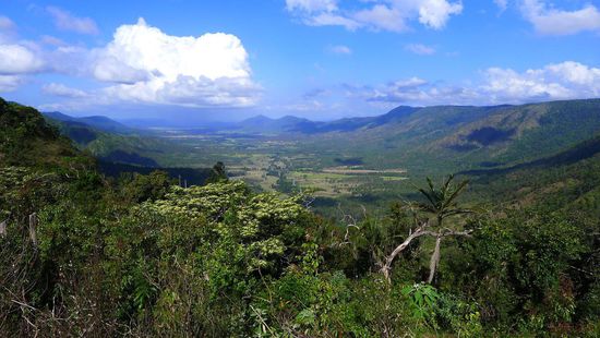 Vom Sky Window Lookout hat man einen traumhaften Blick über das Pioneer Valley. Die Fahrt durch dieses Tal ist phantastisch, fanden wir viel schöner als den viel beworbenen Canecutter Way.