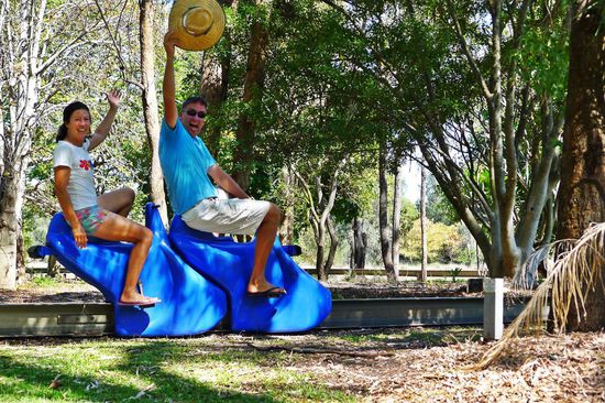 Emerald hat einen riesigen botanischen Garten, dort kann man eine Runde mit der Monorail drehen. Angetrieben mit Muskelschmalz
