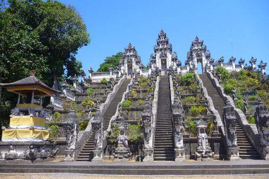 Wow, wenn man die Stufen zum zweiten Plateau erklommen hat,erwartet einen ein atemberaubender Anblick