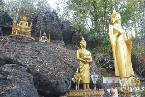 ....noch eine Handvoll Buddhas....