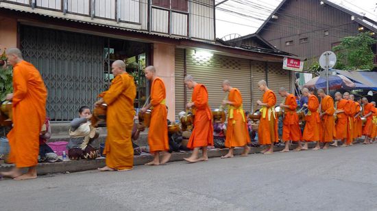 Das ist dann sozusagen die "richtige" Almosengabe