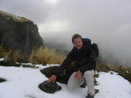 Mt.Egmond Aufstieg - angekommen in der Schneezone