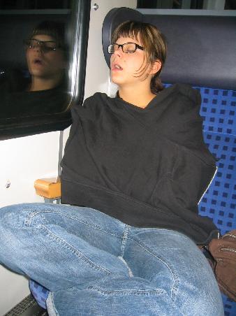 Nickerchen im zug!