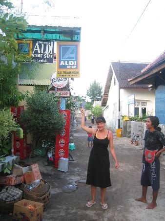 Ines und Boris vor´m ALDI