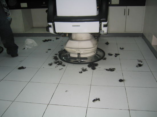 da war sie nun hin, die ganze lockenpracht! 