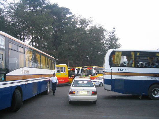 kleines verkehrschaos beim zwischenstopp in baguio