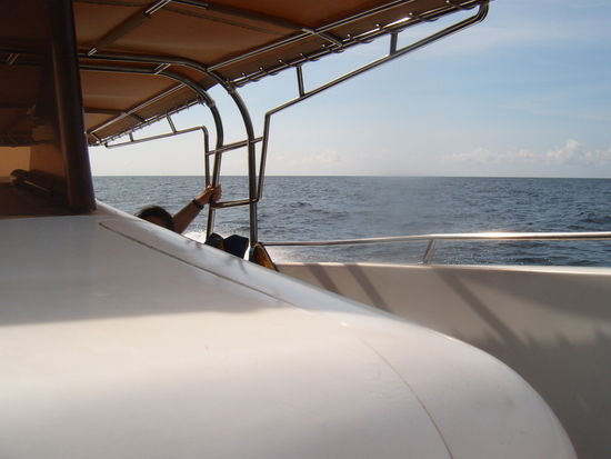 Das Speedboot mit 50 km/h uebers Wasser nach Similan in 1,5 h. Viele werden hier seekrank. Kein Wunder...