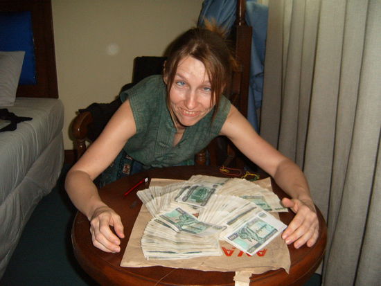 Tina ist wie man sieht wieder zu Spaessen aufgelegt und es kann nun gemeinsam weitergehen.