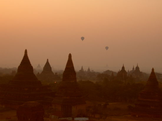 Ballonfahren muss hier wirklich eine Wucht sein. War uns allerdings zu teuer. 250 US Dollar.