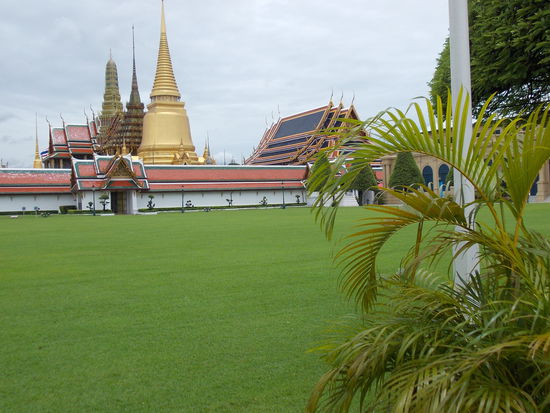 Palast des Thai-Königs von aussen ...