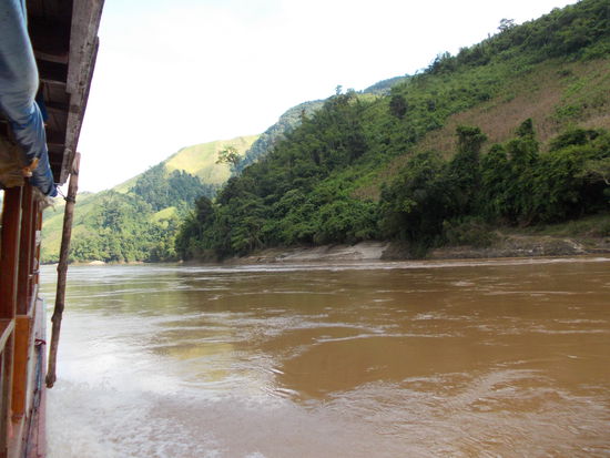 Im Slowboat auf dem Mekong