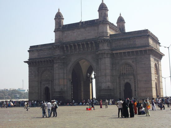 Gate of India in Mumbai, erbaut zu Ehren des Herrschers des Britischen Empires anläßlich dessen Besuchs in der Kolonie Indien.
