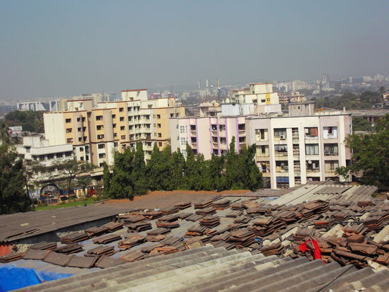 Blick über den "größten Slum in Asien" - Mumbais Suburbs
