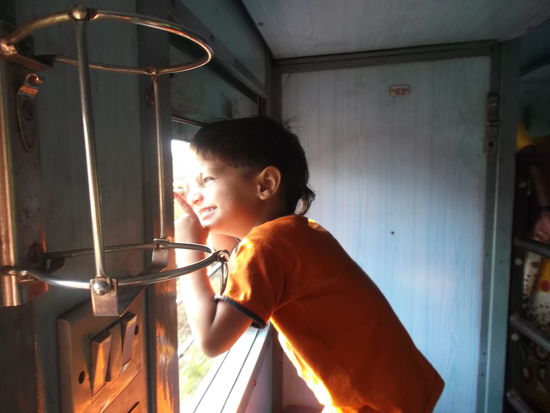 ... quirliges, munteres Kerlchen als Reisegefährten 