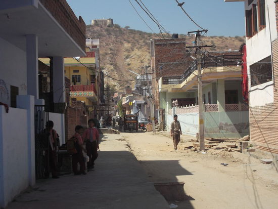 Jal Mahal, nahe Jaipur - auf der Suche nach Unterkunft für ein oder zwei Tage.