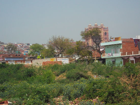 Die riesige Mosque von Dethapur Sikri aus ungewöhnlichem Blickwinkel.