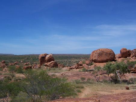Devils Marbles, wie Eier auf dem Mond ...