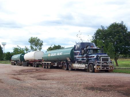 "nur" ein dreihaengiger Roadtrain