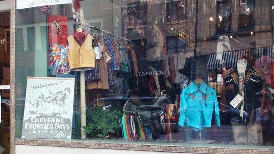 Rockmount Ranch Wear hat alles was das COWGIRL-Herz begehrt.
Dein Linktext hier...