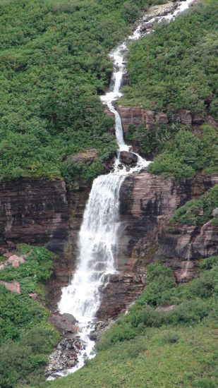 einer von vielen Wasserfällen