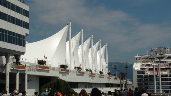 Marine Building, eines der Wahrzeichen der Stadt.