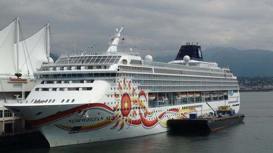 Unser Schiff am Hafen von Vancouver.