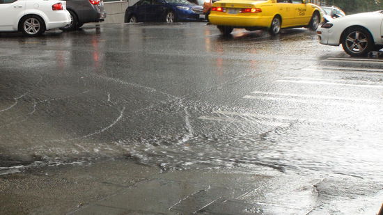 Der meiste Regen kommt als leichter Nieselregen. Bei unserem Stadtbummel hat es allerdings wie aus Kübeln gegossen, wir waren aber vorbereitet .