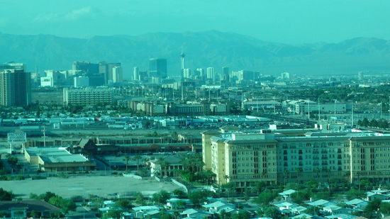 Wir wohnen im 23. Stock und haben ein Zimmer mit Blick auf den Strip.