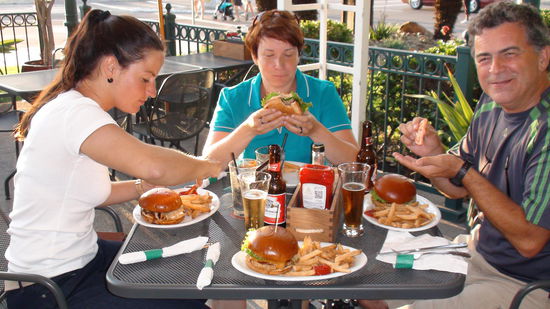 ENDLICH! Der Italiener heißt "Elephant und Castle" und entpuppt sich als leckeres Restaurant mit regionaler Küche.