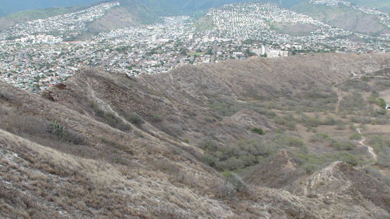 Blick auf den Kraterrand