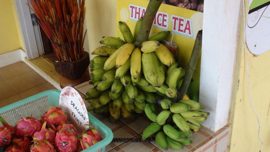 Dragon Fruits und Bananas