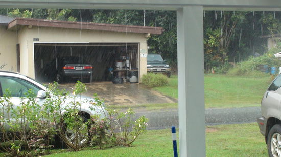 Die Aussichten, die Bootsfahrt trocken zu erleben waren nicht gerade rosig.