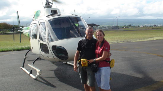Um ein wenig Volcano zu erleben, entschließen wir uns dennoch zu einem Helicopterflug.