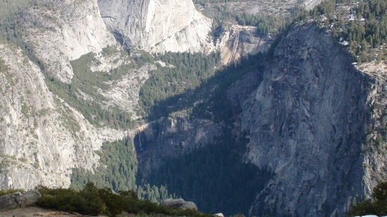 Blick auf das Valley und beide Wasserfälle