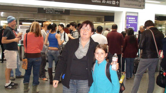 Jetzt heißt es wieder Abschiednehmen. Aber nur für kurze Zeit. Schon bald sehen wir uns zuhause wieder.
Wir haben eine wunderschöne Zeit hier in Kalifornien mit Heli und Christel verbracht. Es war wunderbar mit Euch zu Reisen!