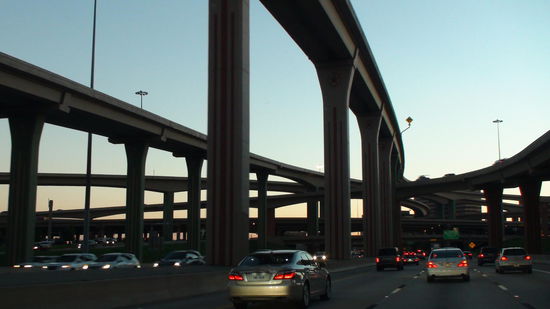Das Straßennetz von Dallas ist ziemlich verwirrend