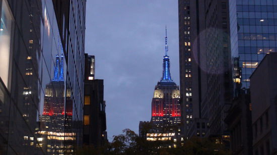 Blick auf das Empire State Building bei Nacht