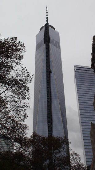 Das World Trade Center 1 steht bereits und wird mit 541 Metern das höchste Gebäude der USA sein.
