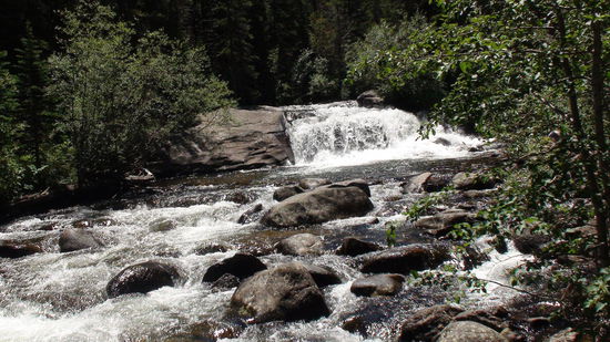 Copeland Falls im Wild Basin (südöstlicher Eingang des N.P.)