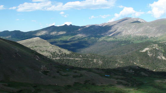 Jetzt erreichen wir die alpine Tundra und bald den höchsten Punkt unserer Tour mit 3713 m.