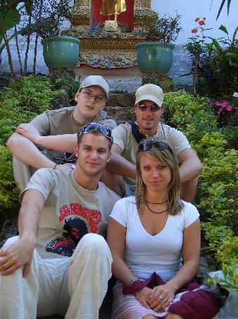 Wir vier am Wat Doi Suthep
