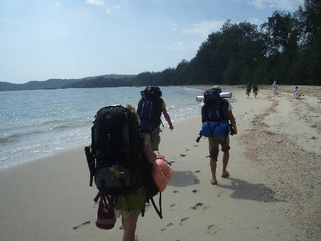 Mit dem Boot zum Bungalow