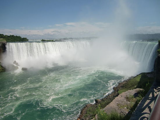 Die Wassermassen und die Hufeisenform der Niagarafälle sind schon sehr beeindruckend!